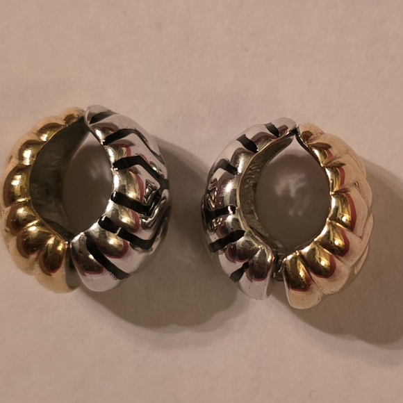 Rare Erwin Pearl Reversible 2 Tone Polished Gold Silver Huggie Clip-on Earrings - Picture 7 of 10